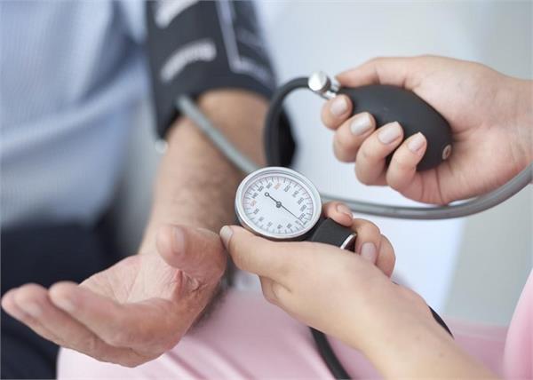 Although the problem of high blood pressure is very common, but if it is not taken seriously then there is a possibility of falling prey