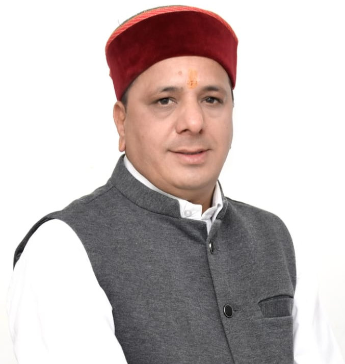 घटिया दर्जे की राजनीति कर रही हैं आप: मनवीर सिंह चौहान