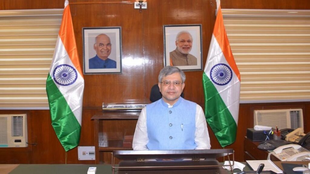 पद संभालते ही एक्शन में रेल मंत्री अश्विनी वैष्णव ने विभाग के कर्मचारी और अधिकारी के वर्किंग शिफ्टों में किया बदलाव