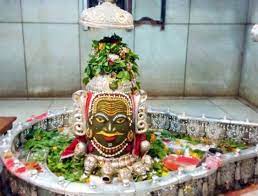 उज्जैन महाकाल मंदिर की खुदाई में 11वीं शताब्दी की निकलीं कई अहम मूर्तियां In the excavation being done for the expansion of Baba Mahakal temple located in Ujjain in Madhya Pradesh, the structure of about