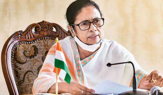 सीएम ममता बनर्जी ने पेगासस विवाद की जांच के लिए गठित किया पैनल, भतीजे अभिषेक बनर्जी का भी नाम शामिल