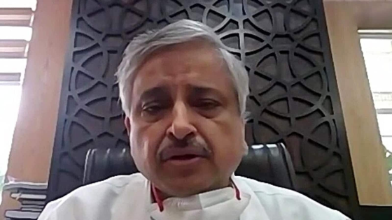 डॉ. रणदीप गुलेरिया ने दी सलाह, इन जगहों पर शुरू हो सकती हैं ऑफलाइन कक्षाएं