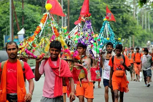 उत्तर प्रदेश में कांवड़ यात्रा की मंजूरी पर सुप्रीम कोर्ट हुआ सख्त, केंद्र और राज्य सरकार को नोटिस The Uttar Pradesh government has approved the Kanvad Yatra amid the possible threat of a third wave of Corona.