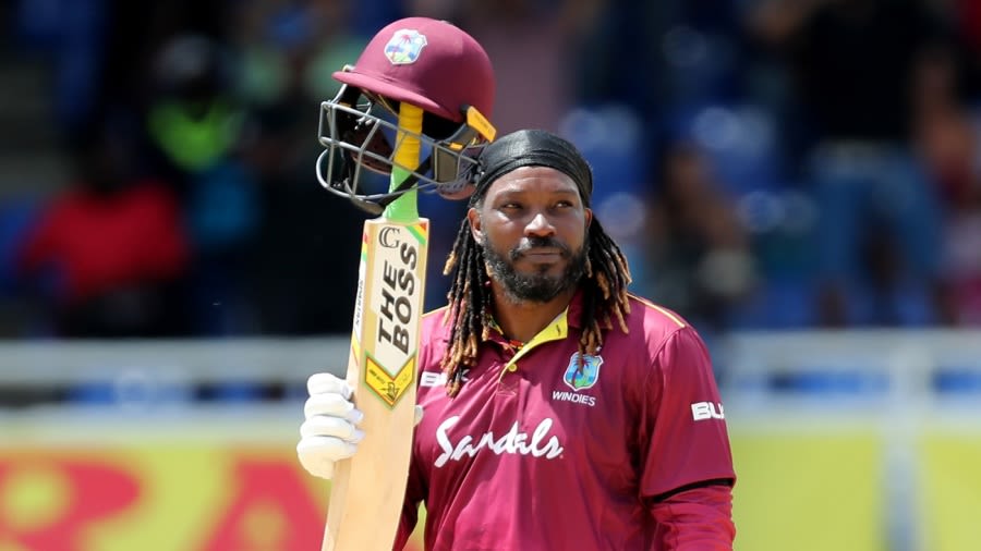 जब क्रिस गेल ने खेल के मैदान में ही मारी गुलाटी, वायरल हुआ वीडियो On July, where the fourth T20 match was played between West Indies and South Africa in Grenada, let us tell you that Chris Gayle