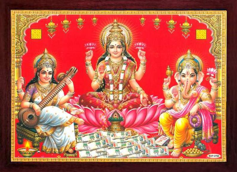 मां लक्ष्मी को करना है प्रसन्न तो करें ये उपाय, बरसेगी मां लक्ष्मी की कृपा many special measures have been mentioned in Lal Kitab. By doing these, the grace of Maa Lakshmi is definitely obtained.