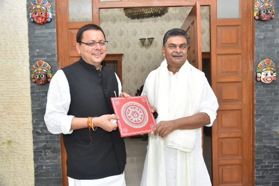 मुख्यमंत्री पुष्कर सिंह धामी ने नई दिल्ली में केंद्रीय ऊर्जा और नवीन एवं नवीकरणीय ऊर्जा मंत्री श्री आरके सिंह से की शिष्टाचार भेंट