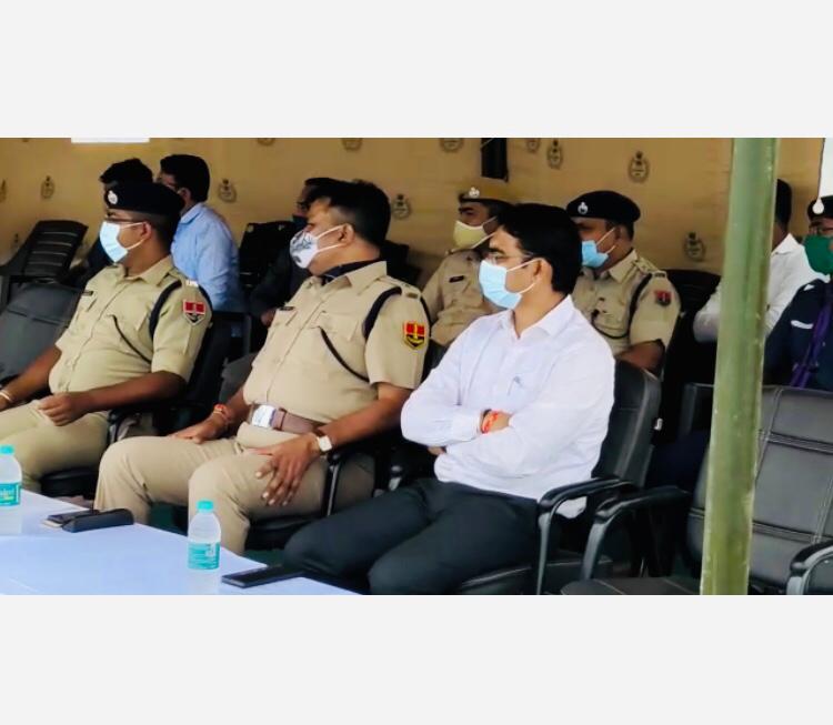 कमांडर SDRF के पंकज चौधरी के नेतृत्व में हुई मॉक ड्रिल, SDRF ने दिखाया अपनी ताकत का डेमो Today, the SDRF team conducted a mock drill in the Mahi Dam Bajaj Sagar Dam today in the largest Mahi Dam of the division,.