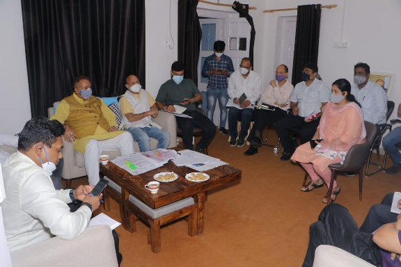 सैनिक कल्याण मंत्री उत्तराखण्ड गणेश जोशी की अध्यक्षता में सैन्यधाम निर्माण के सम्बन्ध समीक्षा बैठक आयोजित