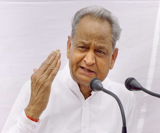 मुख्यमंत्री श्री अशोक गहलोत ने की घोषणा, प्रत्येक वर्ग के लिए न्यूनतम मजदूरी में 27 रुपए प्रतिदिन की हुई बढ़ोतरी