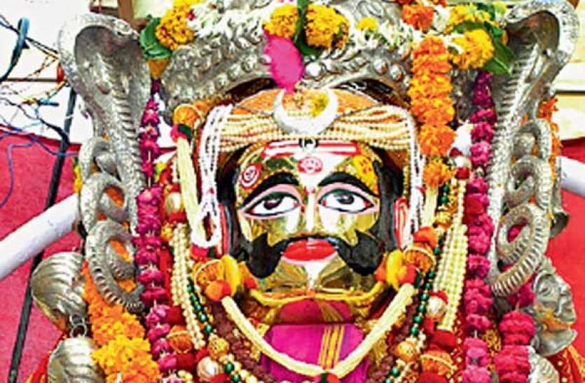 कांवड़ियों के सावन में बाबा महाकाल के दर्शन की नही अनुमति, प्री-बुकिंग वालों को ही एंट्री