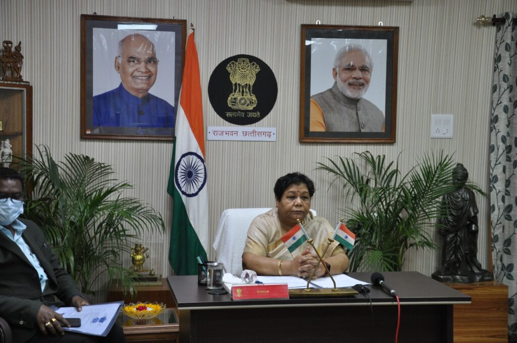 अच्छा शिक्षक ज्ञान देने के साथ विद्यार्थियों में अच्छे नागरिक बनने का गुण भी विकसित करता है: सुश्री अनुसुईया उइके