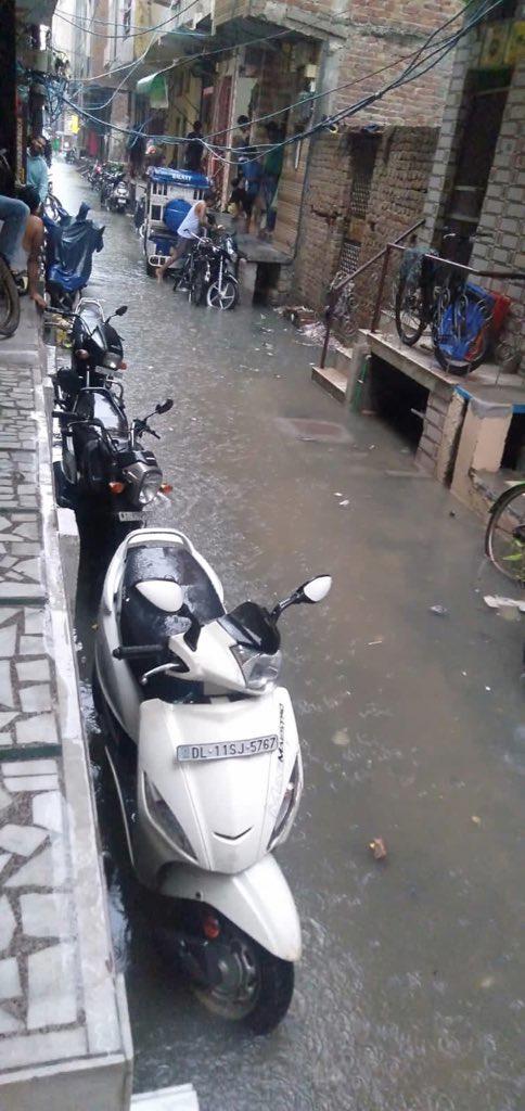 दिल्ली सरकार की लापरवाही के कारण नागरिकों को जलभराव से हो रही है परेशानी- पूर्व महापौर सुश्री प्रीति अग्रवाल