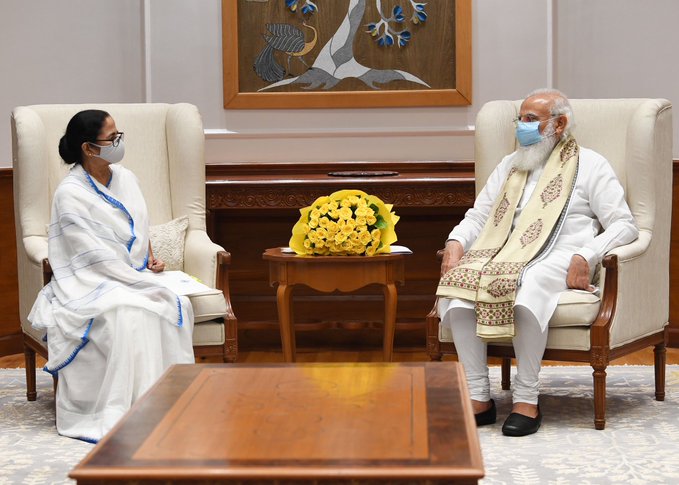 दिल्ली में पीएम मोदी से ममता बनर्जी ने की मुलाकात, जानें किन मुद्दों पर हुई चर्चा