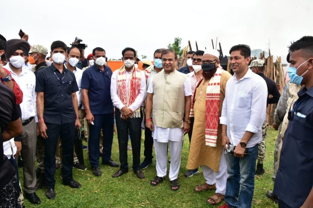 Assam Chief Minister Himanta Biswa Sarma is campaigning against this drug trade. Now a video of him has surfaced, in which he can be seen