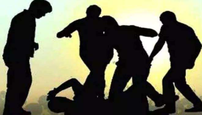 ऑनर किलिंग: प्यार करने पर मिली इतनी खौफनाक सजा, लाठी-डंडे से पीट- पीटकर युवक की हत्या