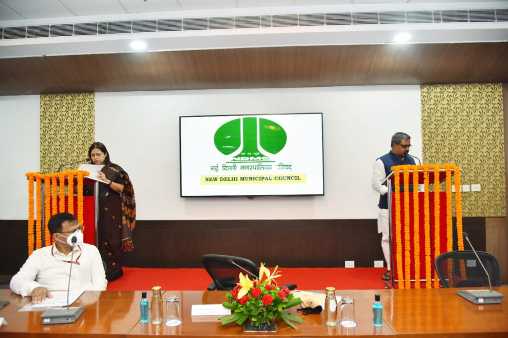एनडीएमसी के नए उपाध्यक्ष सतीश उपाध्याय समेत सभी सदस्यों ने ली शपथ