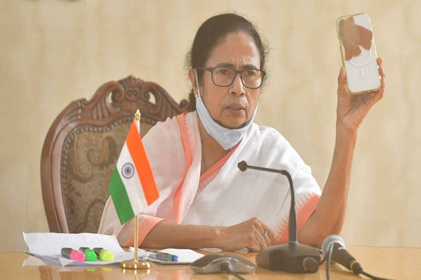 पेगासस कांड में फंसी बंगाल सरकार, राज्य की ओर से गठित जांच आयोग के खिलाफ सुप्रीम कोर्ट में याचिका दाखिल