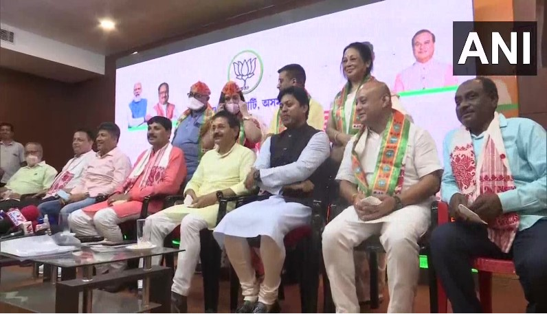 कांग्रेस विधायक रहे सुशांत बोरगोहेन ने थामा बीजेपी का दामन, दो दिन पहले ही दिया था पार्टी से इस्तीफा