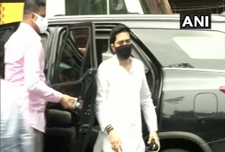सीएम ममता के भतीजे अभिषेक बनर्जी समेत 6 टीएमसी नेताओं पर एफआईआर