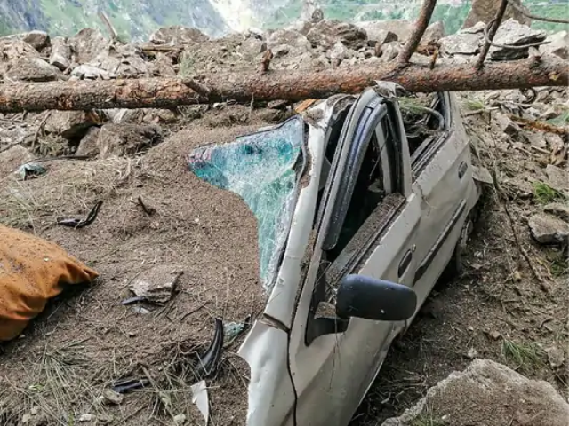 भूस्खलन मामला: हिमाचल प्रदेश के किन्नौर हादसें में अब तक 13लोगों की मौत, बस का मलबा मिला