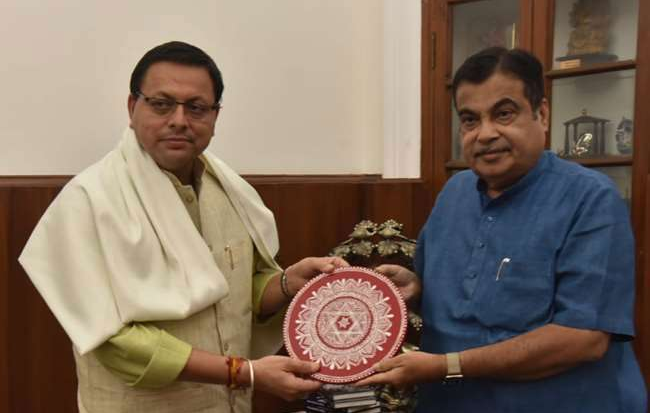 मुख्यमंत्री पुष्कर सिंह धामी के अनुरोध पर केंद्रीय सड़क परिवहन एवं राजमार्ग मंत्री नीतिन गडकरी ने पीलीभीत- खटीमा राष्ट्रीय राजमार्ग का दिया आश्वासन