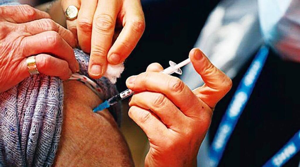 मध्यप्रदेश के इस शहर की 100% आबादी ने पुरा किया कोविड टीके की पहली खुराक देने का लक्ष्य