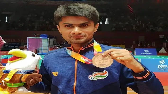 टोक्यो पैरालंपिक: यथिराज और तरूण ढिल्लों की शानदार शुरूआत The Tokyo Paralympics men's singles SL4 category wins in their respective group matches got off to a great start.
