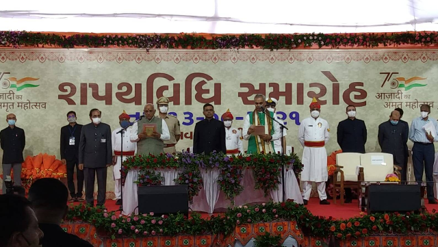 भूपेंद्र पटेल ने गुजरात के नए मुख्यमंत्री के रूप में शपथ ली