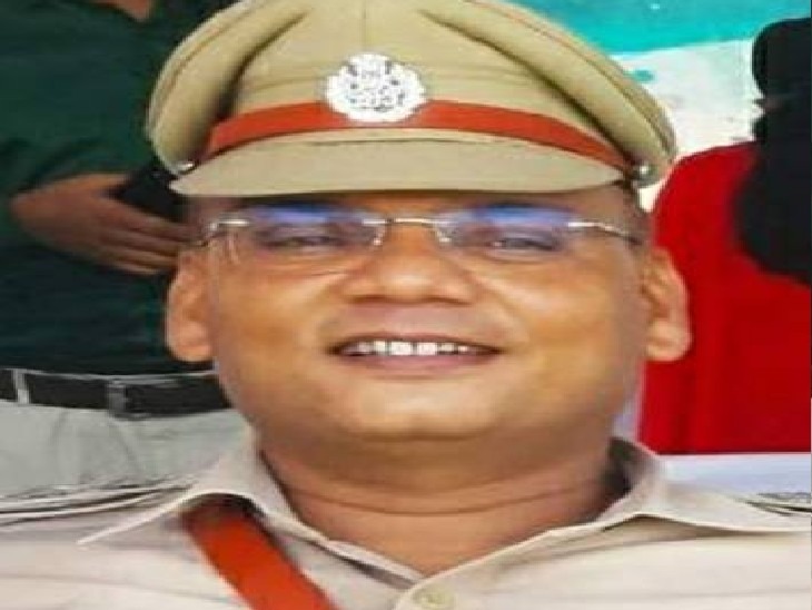 घूसखोरी करना इस बिहार के डीएसपी को पड़ा भारी, छापेमारी में हुआ इनकी संपत्ति का खुलासा Bihar Police's DSP Pankaj Kumar Rawat was overshadowed by him for bribery. Respect was lost in raids and money earned from black money