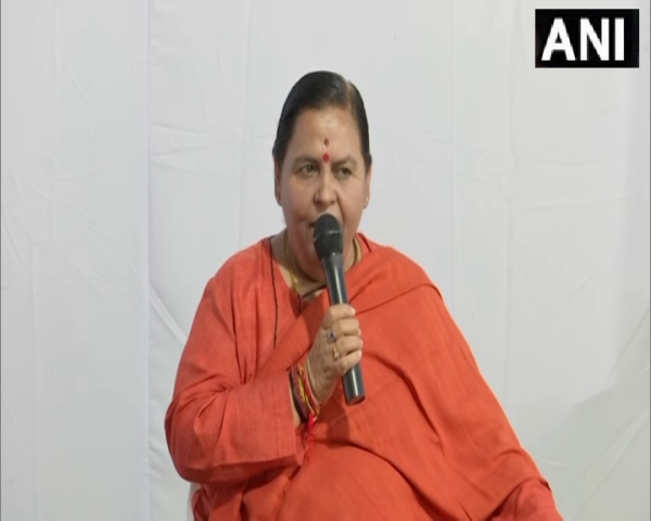पूर्व सीएम उमा भारती ने दी चेतावनी, 15 जनवरी तक शराब पर प्रतिबंध नहीं लगाया तो सड़क पर उतरूंगी
