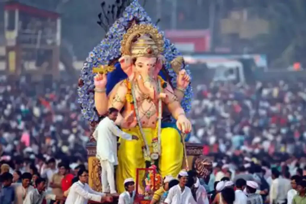 The danger of a third wave of corona is looming in the country. In the midst of all this, many festivals including Ganesh Utsav