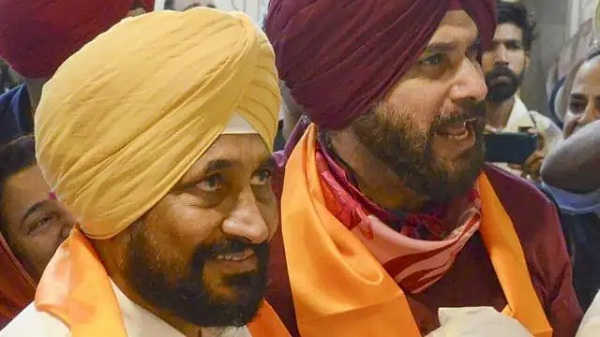 नवजोत सिंह सिद्धू का इस्तीफा नामंजूर, मनाने में जुटी कांग्रेस सीएम ने बुलाई आपात बैठक