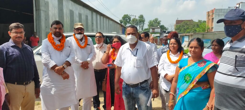 कदम के तत्वाधान में चलंत नि:शुल्क नेत्र जांच शिविर का आयोजन National President Rajiv Ranjan Prasad did it. The free eye checkup camp program was presided over by Kadam's Bihar State President