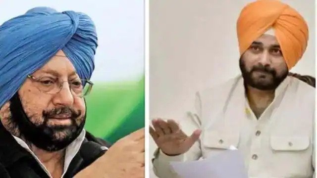 खत्म नहीं हो रही है पंजाब कांग्रेस का विवाद, अब सुनील जाखड़ के ट्वीट ने मचाया कोहराम Another ruckus has arisen over the statement of Congress's Punjab in-charge Harish Rawat. Harish Rawat talked about contesting the elections