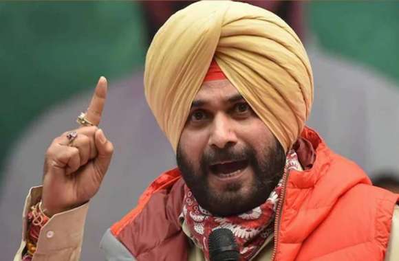 नवजोत सिंह सिद्धू के बाहर होने के कुछ घंटे बाद पंजाब कांग्रेस के कोषाध्यक्ष गुलजार इंदर चहल ने दिया इस्तीफा Hours after Navjot Singh Sidhu resigned from the post of Punjab Congress chief, Polwood actor Gulzar Inder Chahal tendered his resignation