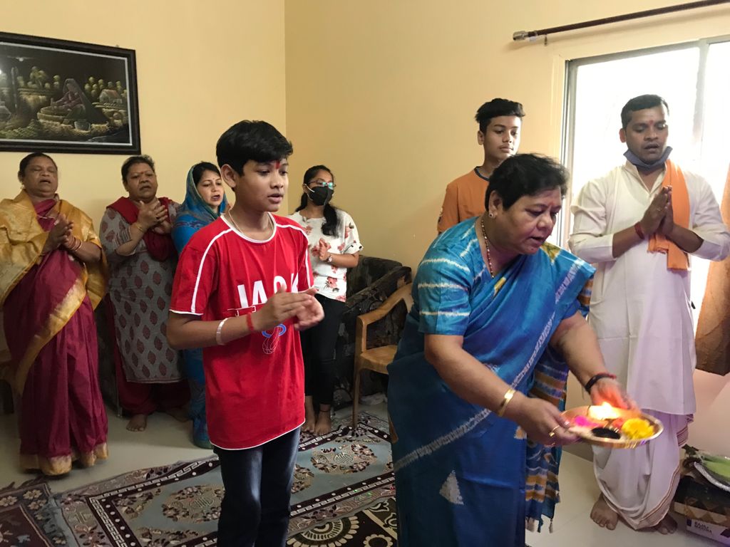 राज्यपाल अनुसुइया उइके ने अपने आवास पर स्थापित भगवान श्री गणेश जी की पूजा अर्चना कर दी विदाई