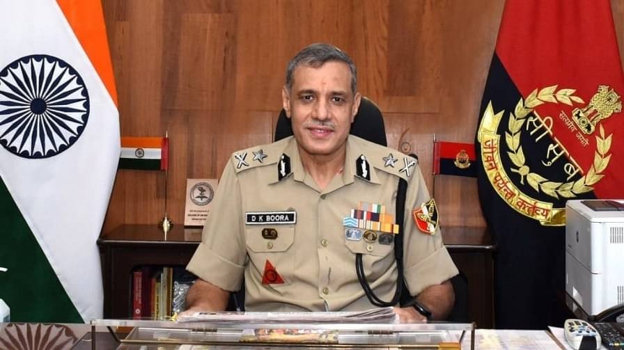 दिनेश कुमार बूरा बने BSF जम्मू फ्रंटियर के नए IG Dinesh Kumar Bura on Monday took over as the Inspector General (IG) of the Jammu Frontier of the Border Security Force.