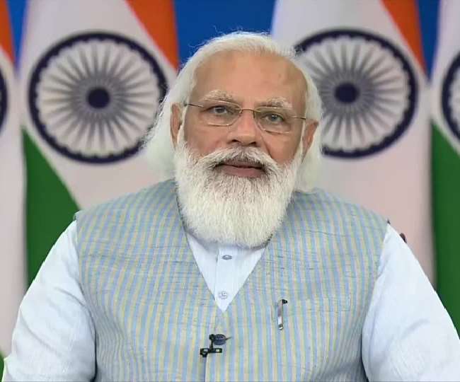 भारत ने हमेशा विश्व शांति के लिए किया काम, हर क्षेत्र में निभा रहा अग्रणी भूमिका- प्रधानमंत्री नरेंद्र मोदी Prime Minister Narendra Modi is addressing the nation on the 82nd edition of his monthly radio program 'Mann Ki Baat' today.