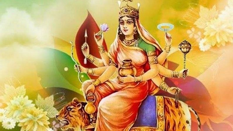नवरात्रि का चौथा दिन देवी कूष्मांडा को समर्पित, यहां जानें मां की पूजा का महत्व Today is the fourth day of Navratri and Goddess Kushmanda is worshiped on this day. The worship of Goddess Kushmanda has special