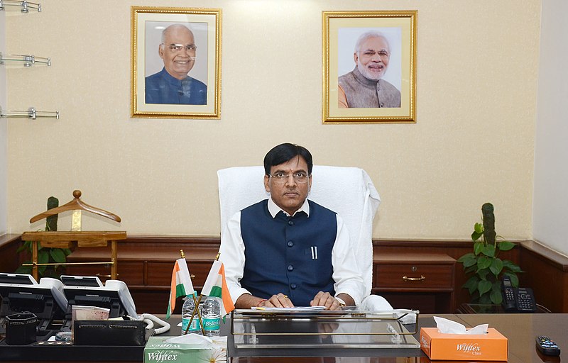 स्वास्थ्य एवं परिवार कल्याण मंत्री श्री मनसुख मंडाविया ने लॉन्च किया पद्मश्री कैलाश खेर का गीत, टीकाकरण अभियान को मिलेगा बढ़ावा Minister of Petroleum & Natural Gas Shri Hardeep Singh Puri and Minister of Health & Family Welfare Shri Mansukh Mandaviya. this programme