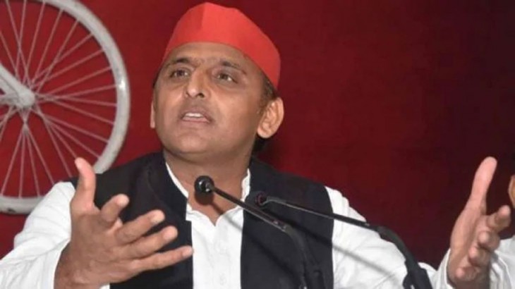सपा अध्यक्ष अखिलेश यादव ने यूपी चुनाव में 400 सीटें जीतने का किया दावा Former Uttar Pradesh CM and SP President Akhilesh Yadav has made a big claim about the UP elections. SP President Akhilesh Yadav