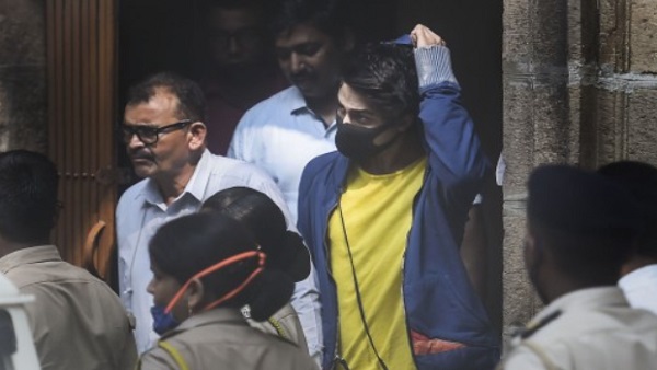 जेल की हवा खाने के बाद एनसीबी से बोले आर्यन खान, मैं एक अच्छा इंसान बनूंगा Aryan Khan, who is in jail for taking drugs, is currently lodged in Arthur Road Jail in Mumbai and now his attitude is also improving.