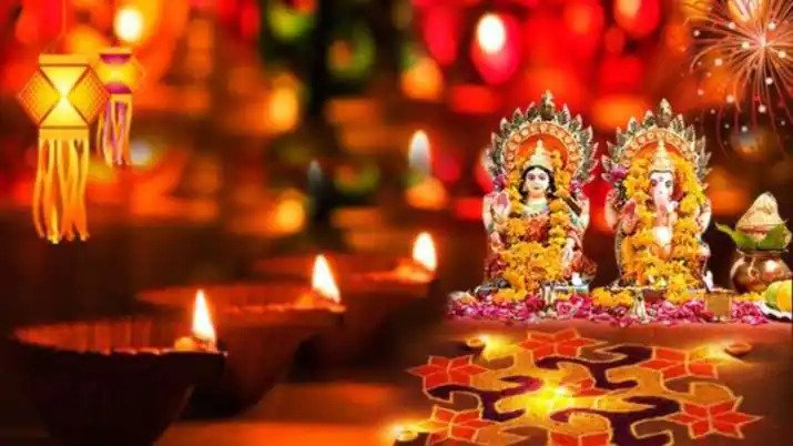 दीपावली से पहले सफाई के दौरान कुछ चीजों को करें घर से बाहर, अगर मिल गया शंख तो समझना…… The holy festival of Diwali is celebrated every year on the new moon day of Krishna Paksha of Kartik month, this time this festival will be