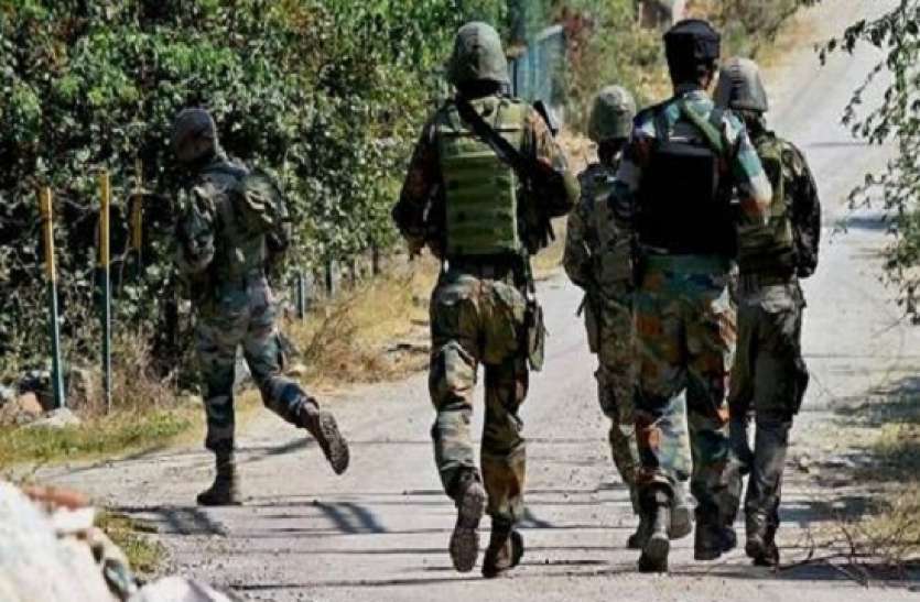 कश्मीर पुलिस की बड़ी कामयाबी, दो मजदूरों की हत्यारें आतंकी जावेद वानी को किया ढ़ेर The police of Kashmir zone has shared this information. It is being told that Javed was entrusted with the task of targeting a shopkeeper