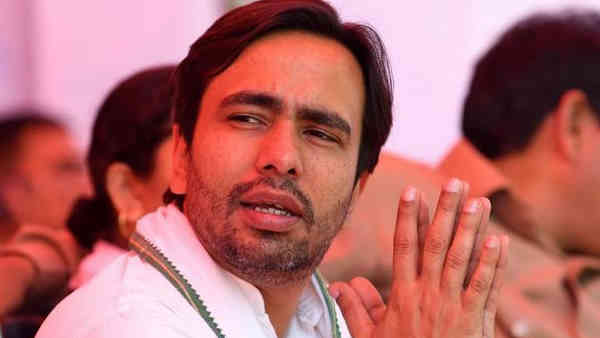 आरएलडी अध्यक्ष जयंत चौधरी का बड़ा चुनावी वादा- सरकार बनने पर एक करोड़ युवाओं को देंगे रोजगार Before the assembly elections are going to be held in 2022, all the political parties are making promises to woo the voters from their side.