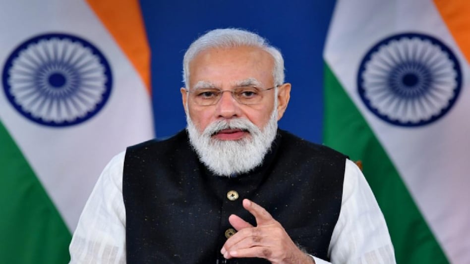 प्रधानमंत्री नरेंद्र मोदी ने यूपी को दी बड़ी सौगात, कुशीनगर एयरपोर्ट का किया उद्घाटन Prime Minister Narendra Modi on Wednesday presented an international airport to Kushinagar in Uttar Pradesh. This airport built