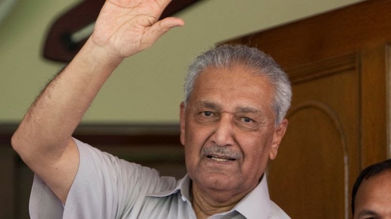 सदैव विवादित रहे पाक वैज्ञानिक डॉ खान की कोरोंना से मौत