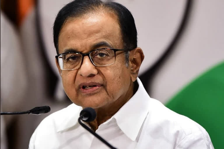 सीतापुर में प्रियंका गांधी को किया गिरफ्तार, वरिष्ठ नेता पी चिदंबरम ने की निंदा political uproar that started after the violence in Lakhimpur Kheri in Uttar Pradesh continues and Congress General Secretary Priyanka Gandhi