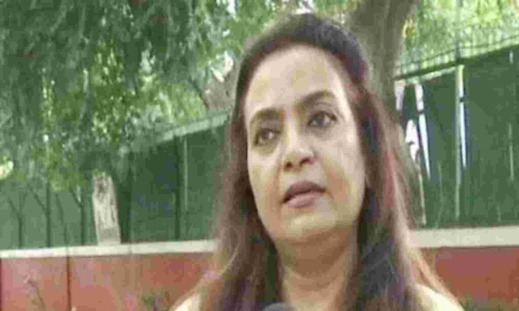 The Congress, which is already facing mutual discord in Punjab and Chhattisgarh, has got another setback. Former Indian Revenue Service (IRS)