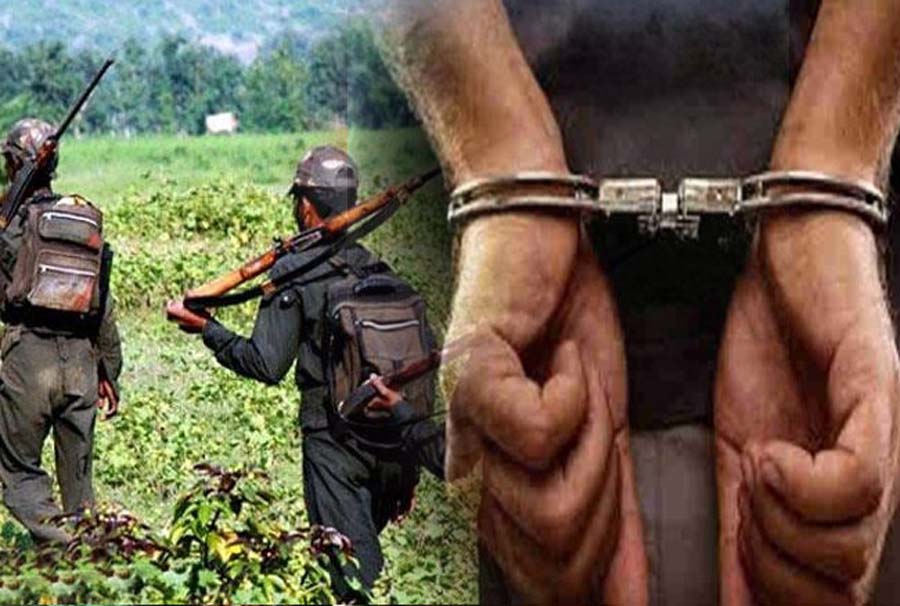 झारखंड पुलिस मिली बड़ी कामयाबी, एक करोड़ का इनामी शीर्ष नक्सली नेता प्रशांत बोस पत्नी के साथ गिरफ्तार Jharkhand Police got a big success today. The police has finally caught a Naxalite Prashant Bose Alias alias Kishan Da, a reward of one